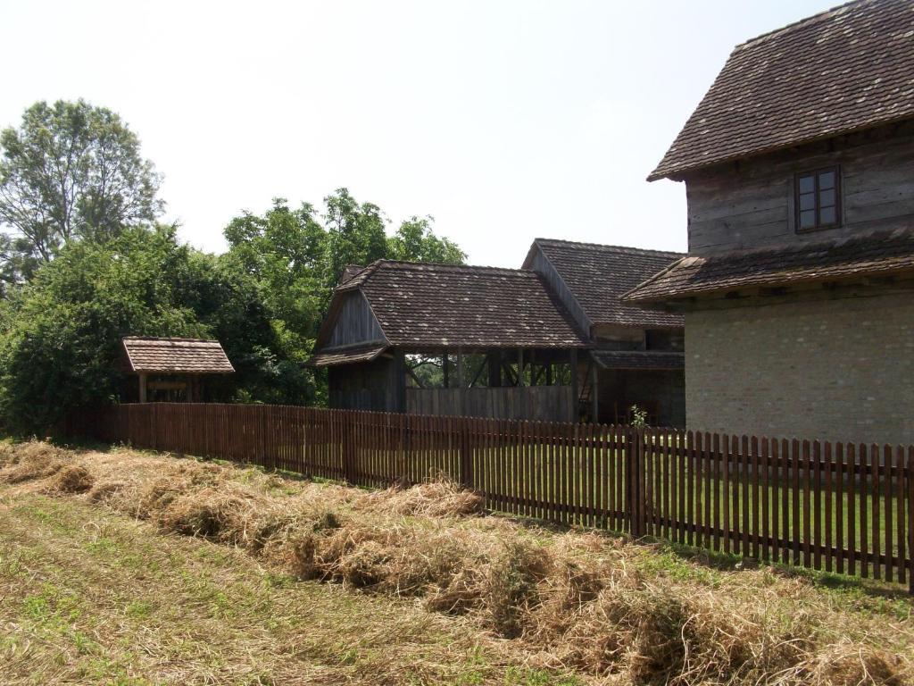 Ethno Village Stara Lonja Exterior photo